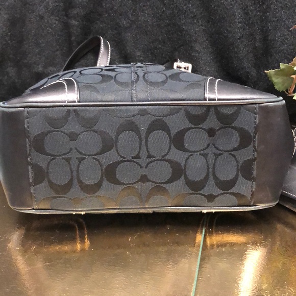 Coach handbag and wallet - Picture 2 of 7